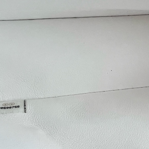 1️⃣3️⃣5️⃣0️⃣0️⃣ CHANEL Classic White Caviar Medium Bag - Picture 15 of 16